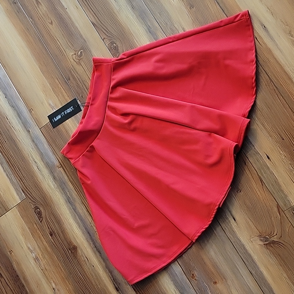 🆕 I saw it first red skirt